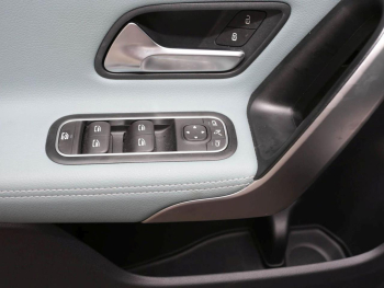 Mercedes-Benz CLA 200 SB AMG Panorama Distronic Memory Park-P