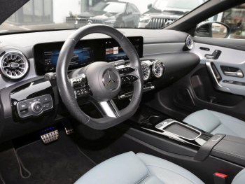 Mercedes-Benz CLA 200 SB AMG Panorama Distronic Memory Park-P