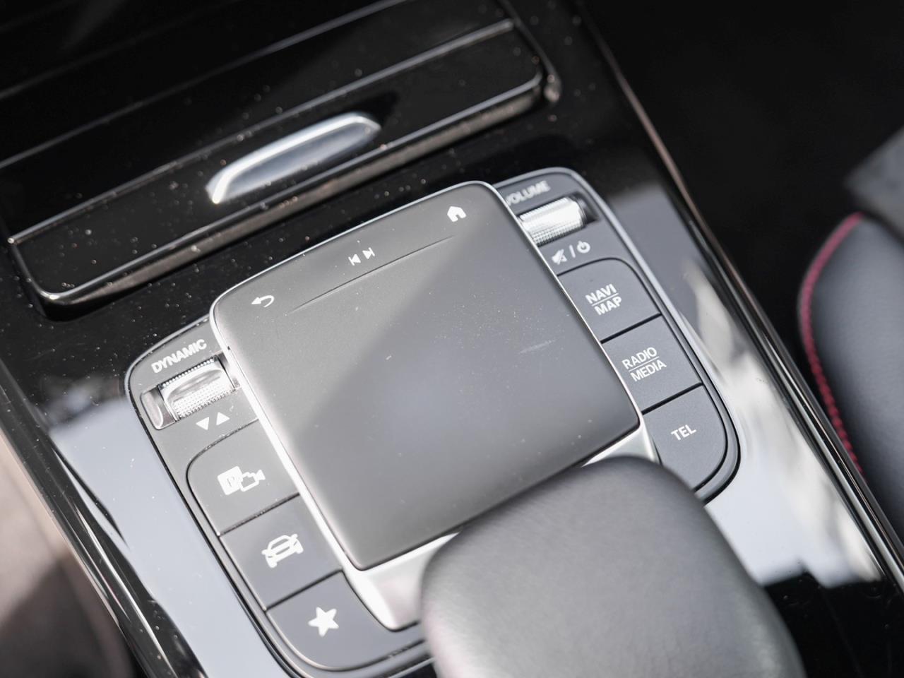 Mercedes-Benz CLA 200 SB AMG Night MBUX Navi EasyP Ambiente