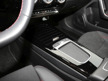 Mercedes-Benz CLA 200 SB AMG Night Panorama Distronic 360°