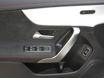 Mercedes-Benz CLA 200 SB AMG Night Panorama Distronic 360°