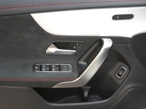 Mercedes-Benz CLA 200 SB AMG Night Panorama Distronic 360°