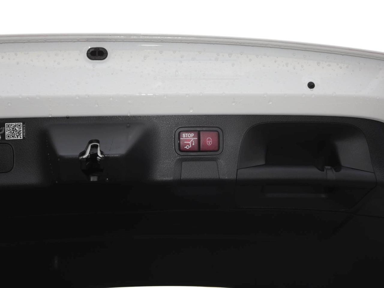 Mercedes-Benz CLA 200 SB AMG Night Panorama Distronic 360°