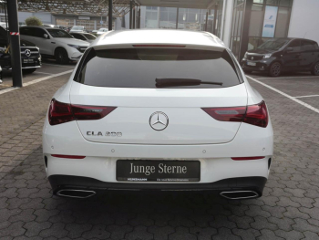 Mercedes-Benz CLA 200 SB AMG Night Panorama Distronic 360°