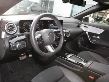 Mercedes-Benz CLA 200 SB AMG Night Panorama Distronic 360°