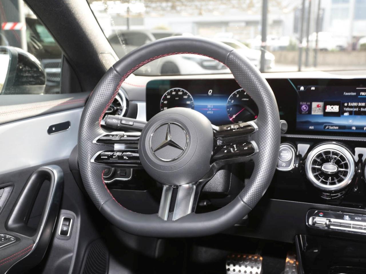 Mercedes-Benz CLA 200 SB AMG Night Panorama Distronic 360°