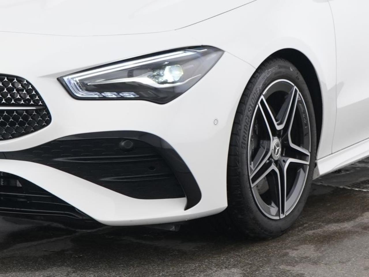 Mercedes-Benz CLA 200 SB AMG Night Panorama Distronic Kamera