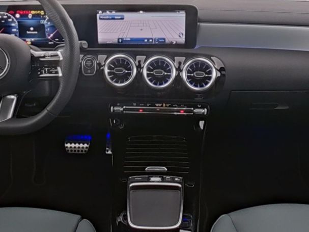 Mercedes-Benz CLA 200 SB AMG Night Panorama Distronic Kamera