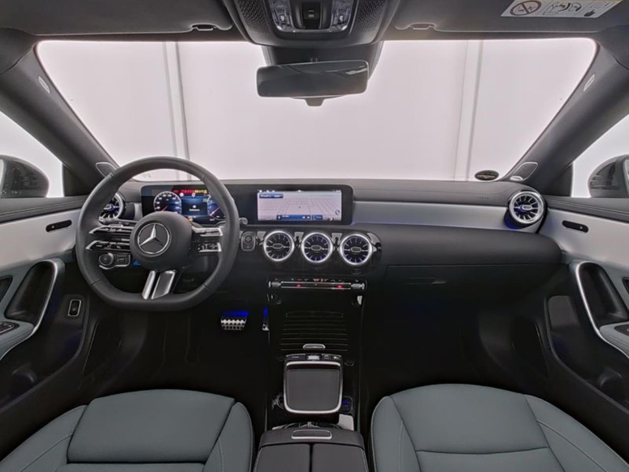 Mercedes-Benz CLA 200 SB AMG Night Panorama Distronic Kamera