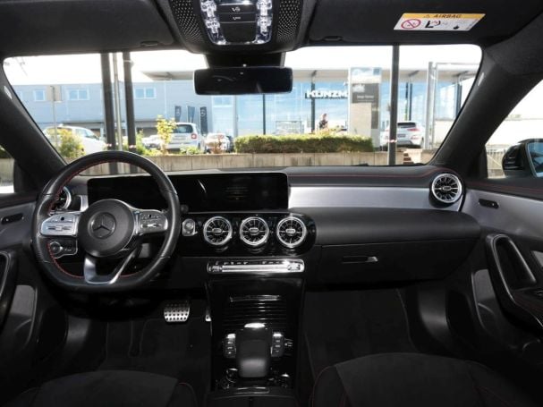 Mercedes-Benz CLA 200 Shooting Brake AMG MBUX Navi Distronic Mercedes-Benz CLA 200 Shooting Brake AMG MBUX Navi Distronic