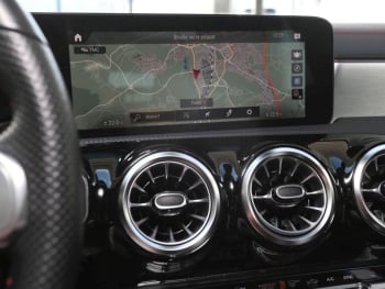 Mercedes-Benz CLA 200 Shooting Brake AMG MBUX Navi Distronic