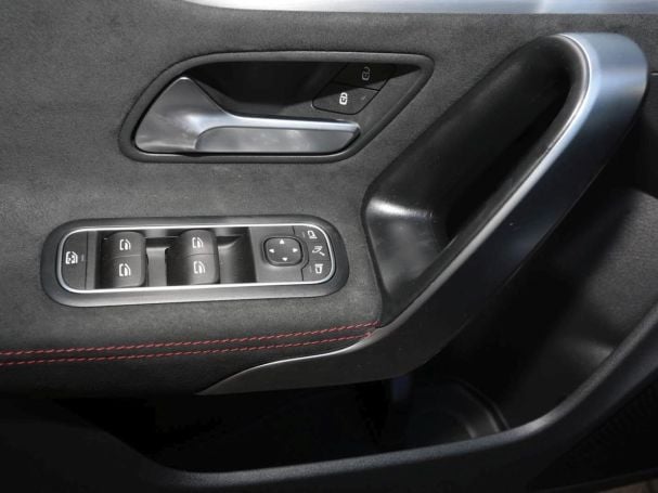 Mercedes-Benz CLA 200 Shooting Brake AMG MBUX Navi Distronic Mercedes-Benz CLA 200 Shooting Brake AMG MBUX Navi Distronic