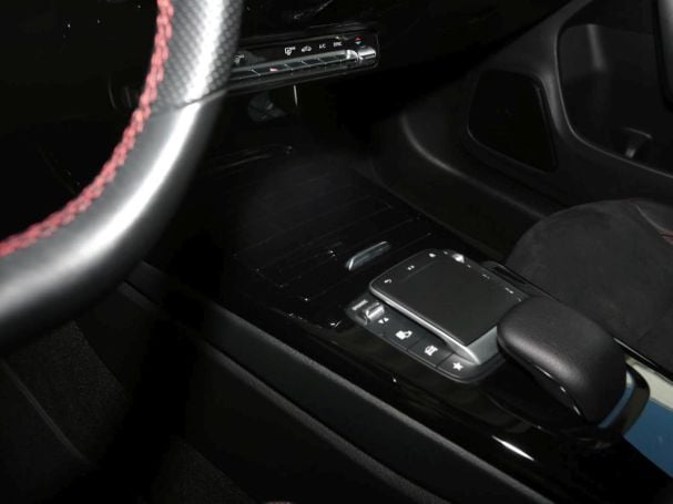 Mercedes-Benz CLA 200 Shooting Brake AMG MBUX Navi Distronic Mercedes-Benz CLA 200 Shooting Brake AMG MBUX Navi Distronic