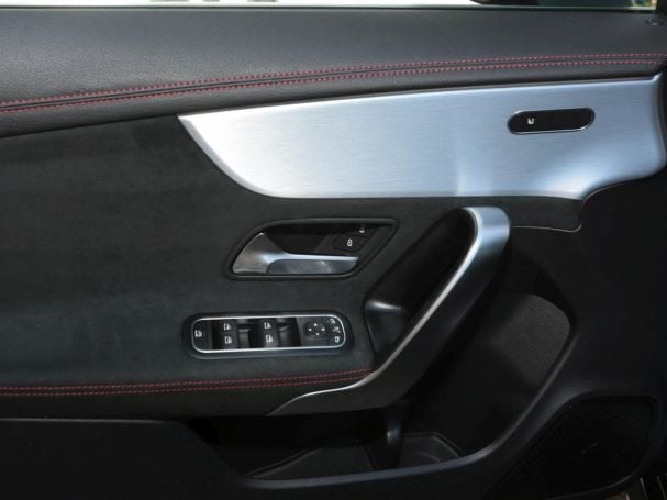 Mercedes-Benz CLA 200 Shooting Brake AMG MBUX Navi Distronic Mercedes-Benz CLA 200 Shooting Brake AMG MBUX Navi Distronic