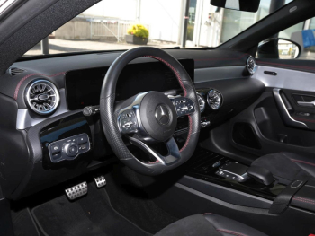 Mercedes-Benz CLA 200 Shooting Brake AMG MBUX Navi Distronic