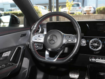 Mercedes-Benz CLA 200 Shooting Brake AMG MBUX Navi Distronic