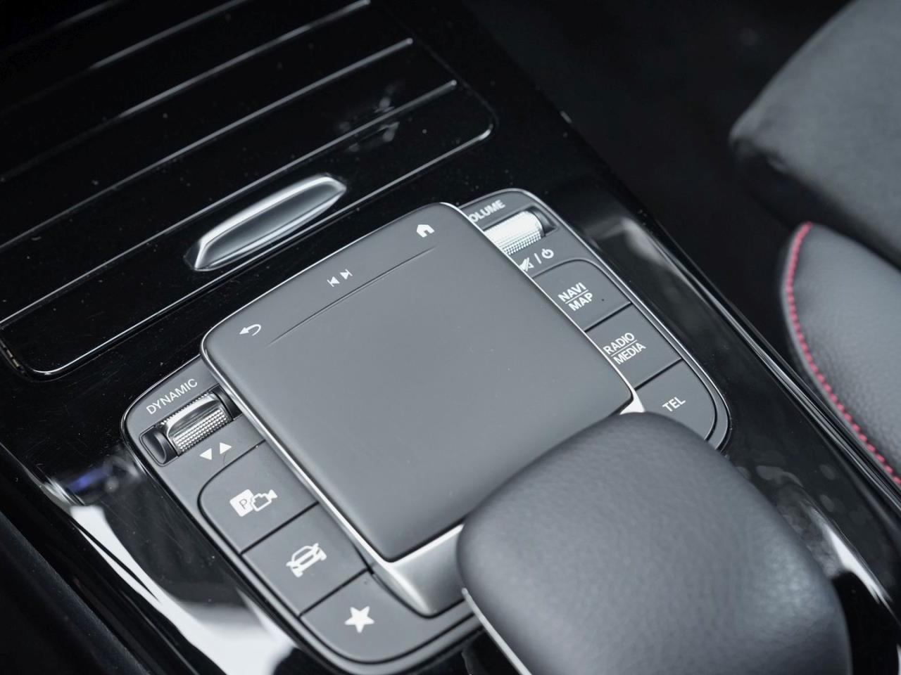 Mercedes-Benz CLA 220 d SB AMG Distronic Kamera Easy-Pack