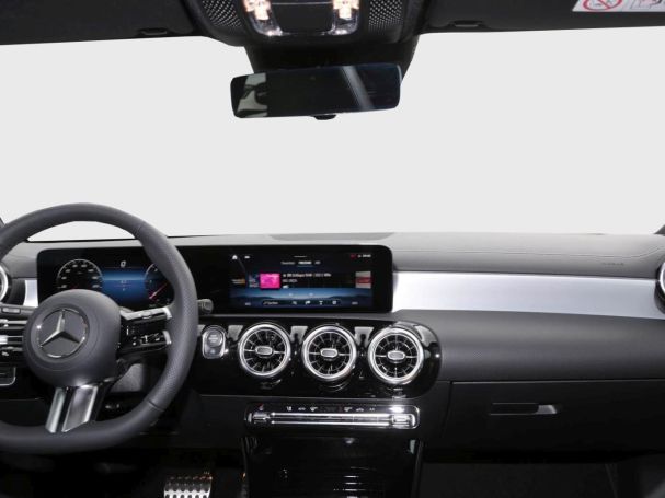 Mercedes-Benz CLA 220 d Shooting Brake AMG Night AHK 360° Mercedes-Benz CLA 220 d Shooting Brake AMG Night AHK 360°