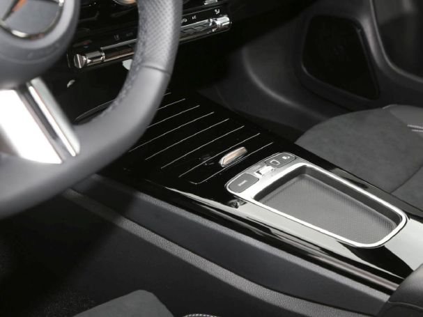 Mercedes-Benz CLA 220 d Shooting Brake AMG Night AHK 360° Mercedes-Benz CLA 220 d Shooting Brake AMG Night AHK 360°