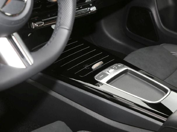Mercedes-Benz CLA 220 d Shooting Brake AMG Night AHK 360° Mercedes-Benz CLA 220 d Shooting Brake AMG Night AHK 360°