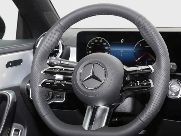 Mercedes-Benz CLA 220 d Shooting Brake AMG Night AHK 360° Mercedes-Benz CLA 220 d Shooting Brake AMG Night AHK 360°