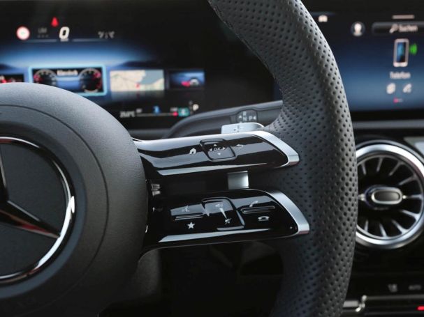 Mercedes-Benz CLA 220 d Shooting Brake AMG Night MBUX AHK 360°