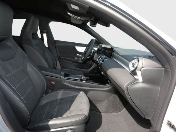 Mercedes-Benz CLA 220 d Shooting Brake AMG Night MBUX AHK 360°