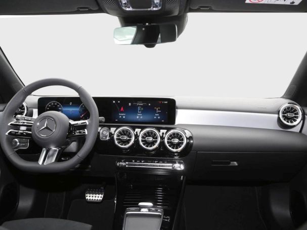 Mercedes-Benz CLA 220 d Shooting Brake AMG Night Navi AHK 360° Mercedes-Benz CLA 220 d Shooting Brake AMG Night Navi AHK 360°