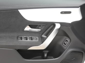 Mercedes-Benz CLA 220 d Shooting Brake AMG Night Navi AHK 360°