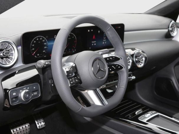 Mercedes-Benz CLA 220 d Shooting Brake AMG Night Navi AHK 360° Mercedes-Benz CLA 220 d Shooting Brake AMG Night Navi AHK 360°