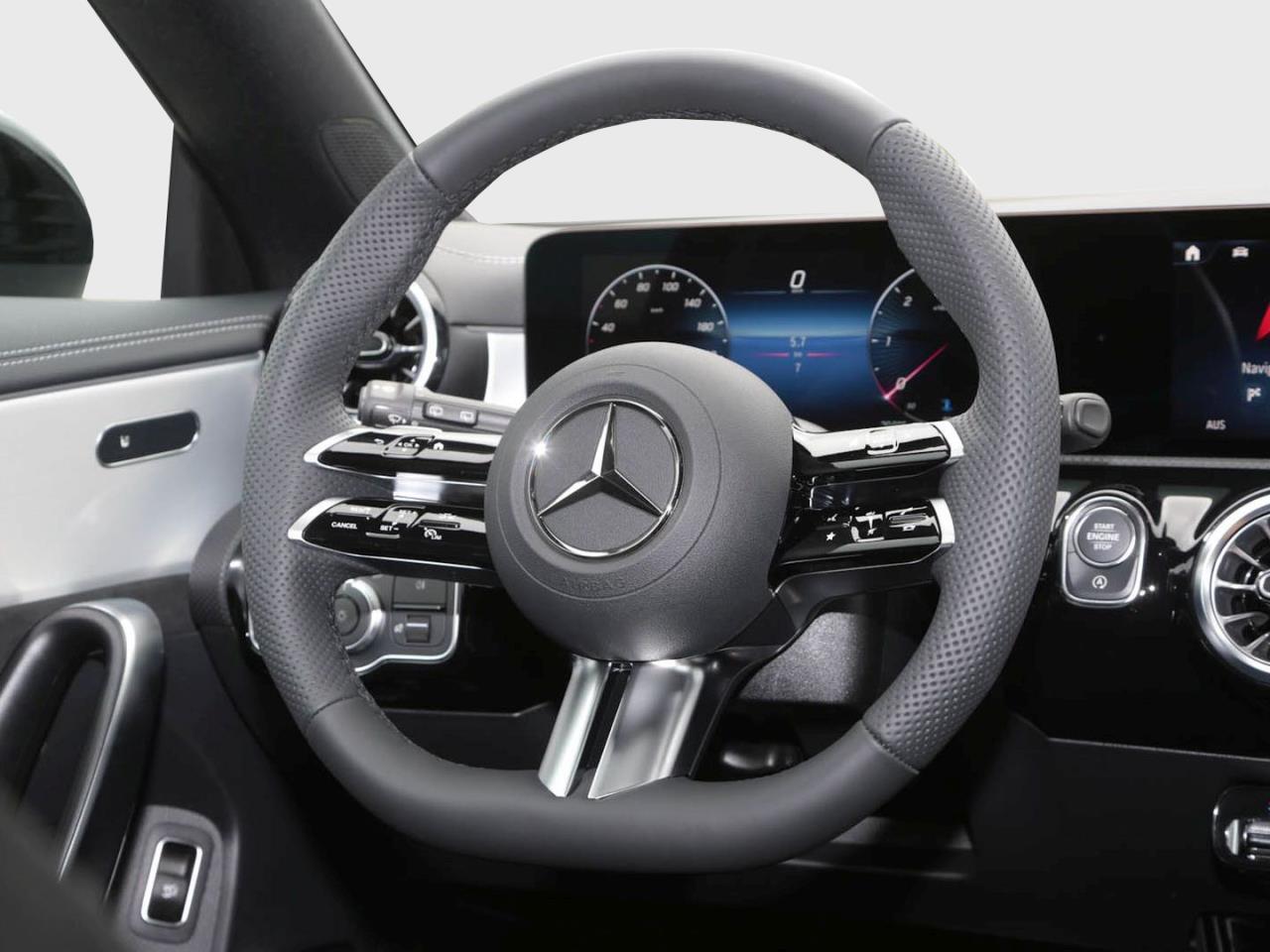 Mercedes-Benz CLA 220 d Shooting Brake AMG Night Navi AHK 360°