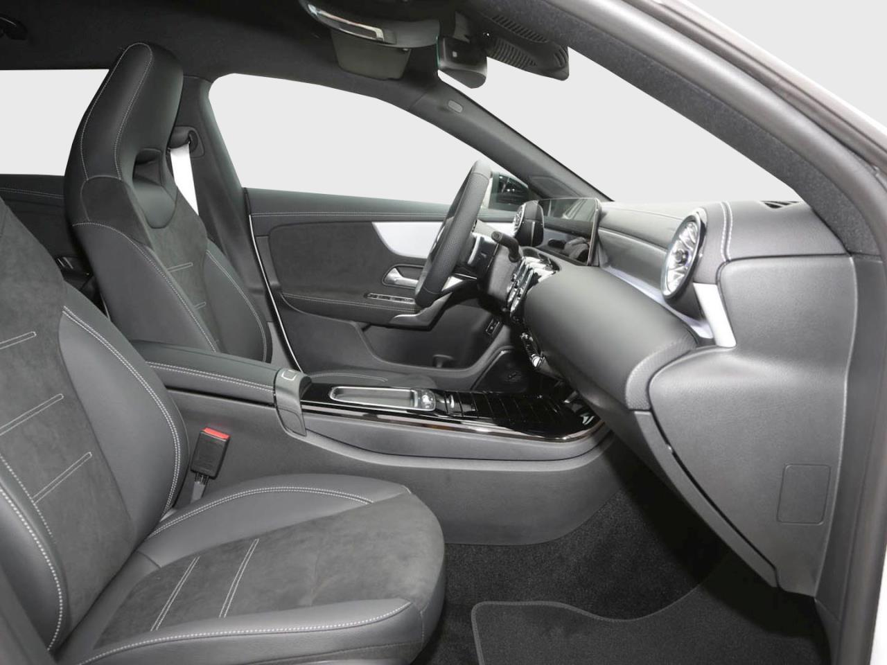 Mercedes-Benz CLA 220 d Shooting Brake AMG Night Navi AHK 360°