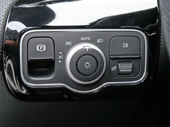 Mercedes-Benz CLA 250 e SB AMG Night Burmester Kamera AHK EasyP