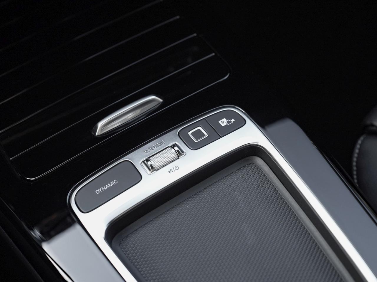 Mercedes-Benz CLA 250 e SB AMG Panorama HeadUp 360° Memory