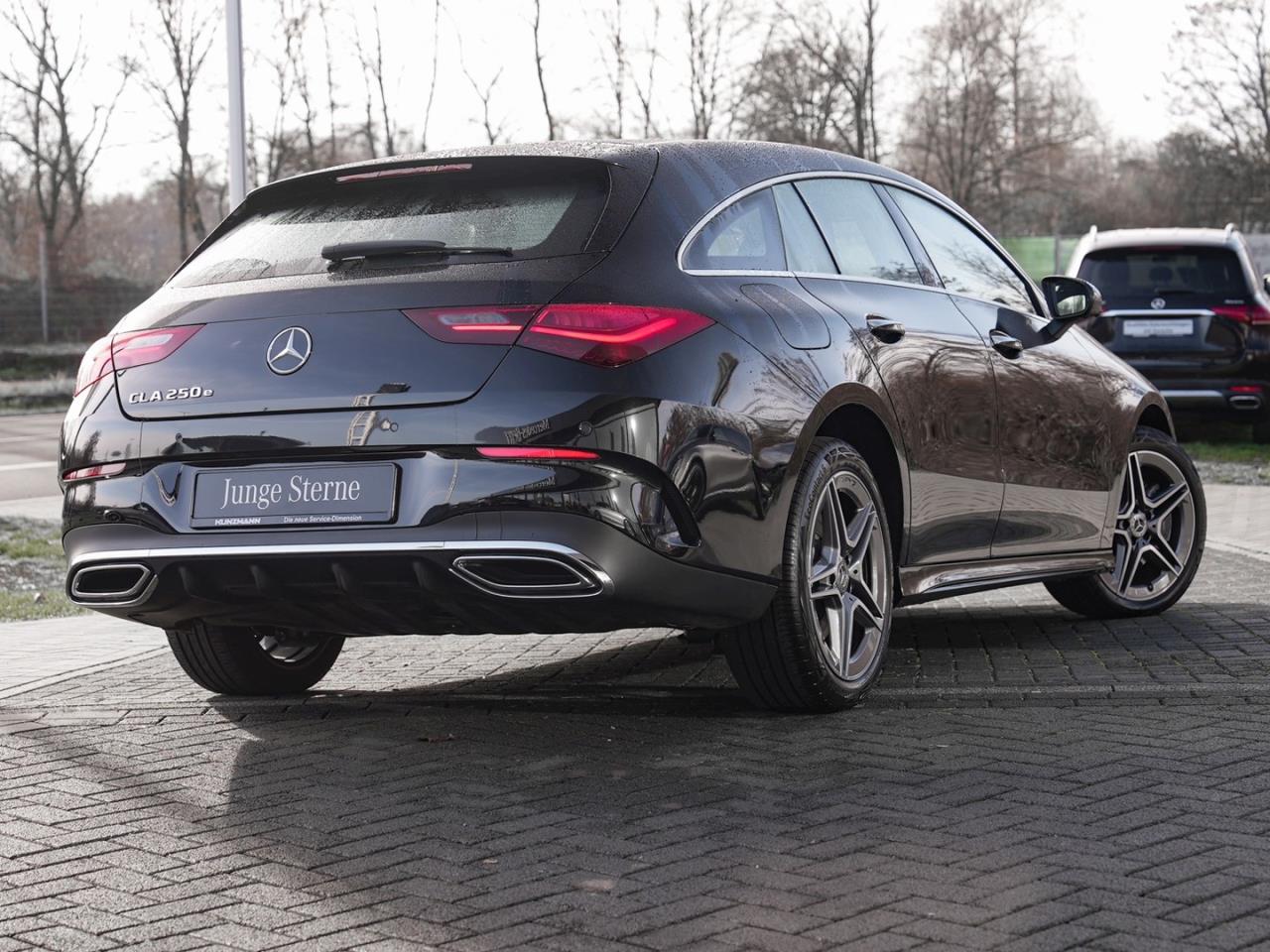 Mercedes-Benz CLA 250 e SB AMG Panorama HeadUp 360° Memory