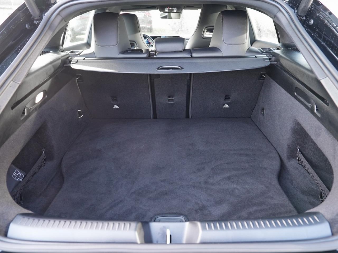 Mercedes-Benz CLA 250 e SB AMG Panorama HeadUp 360° Memory