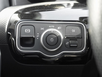 Mercedes-Benz CLA 250 e SB AMG Night Distronic Panorama AHK