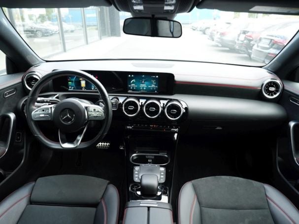 Mercedes-Benz CLA 250 e SB AMG Night Kamera Public Charging Mercedes-Benz CLA 250 e SB AMG Night Kamera Public Charging