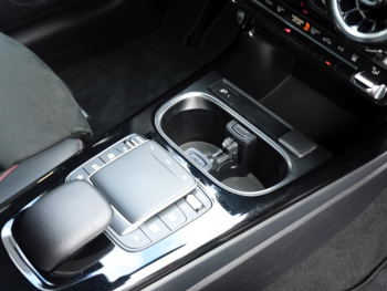 Mercedes-Benz CLA 250 e SB AMG Night Kamera Public Charging