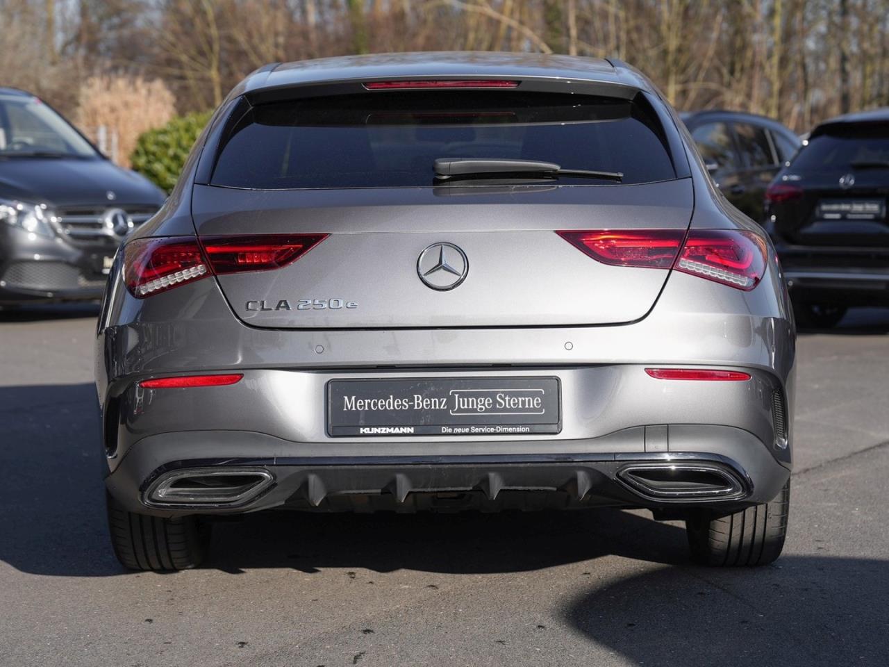 Mercedes-Benz CLA 250 e SB AMG Night Navi Panorama Kamera AHK