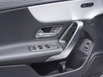 Mercedes-Benz CLA 250 e SB AMG Night Navi Panorama Kamera