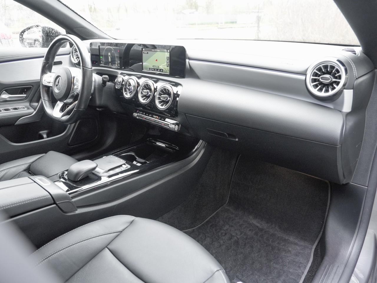 Mercedes-Benz CLA 250 e SB AMG Night Navi Panorama Kamera