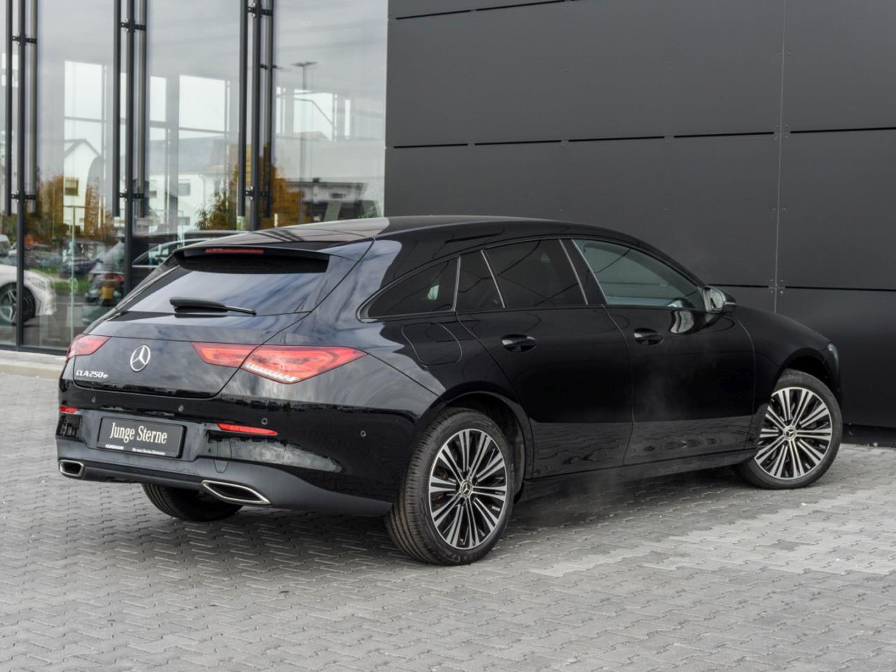 Mercedes-Benz CLA 250 e SB Progressive Night Kamera AHK SpurH Mercedes-Benz CLA 250 e SB Progressive Night Kamera AHK SpurH