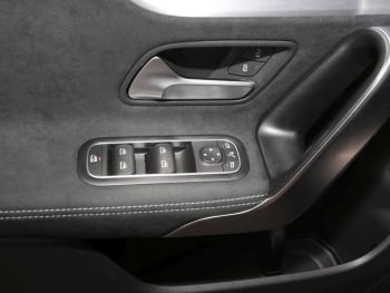 Mercedes-Benz CLA 250 e SB AMG Night Edition2020 EasyPack