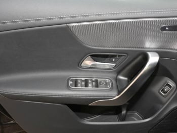 Mercedes-Benz CLA 250 e SB Progressive Panorama Kamera