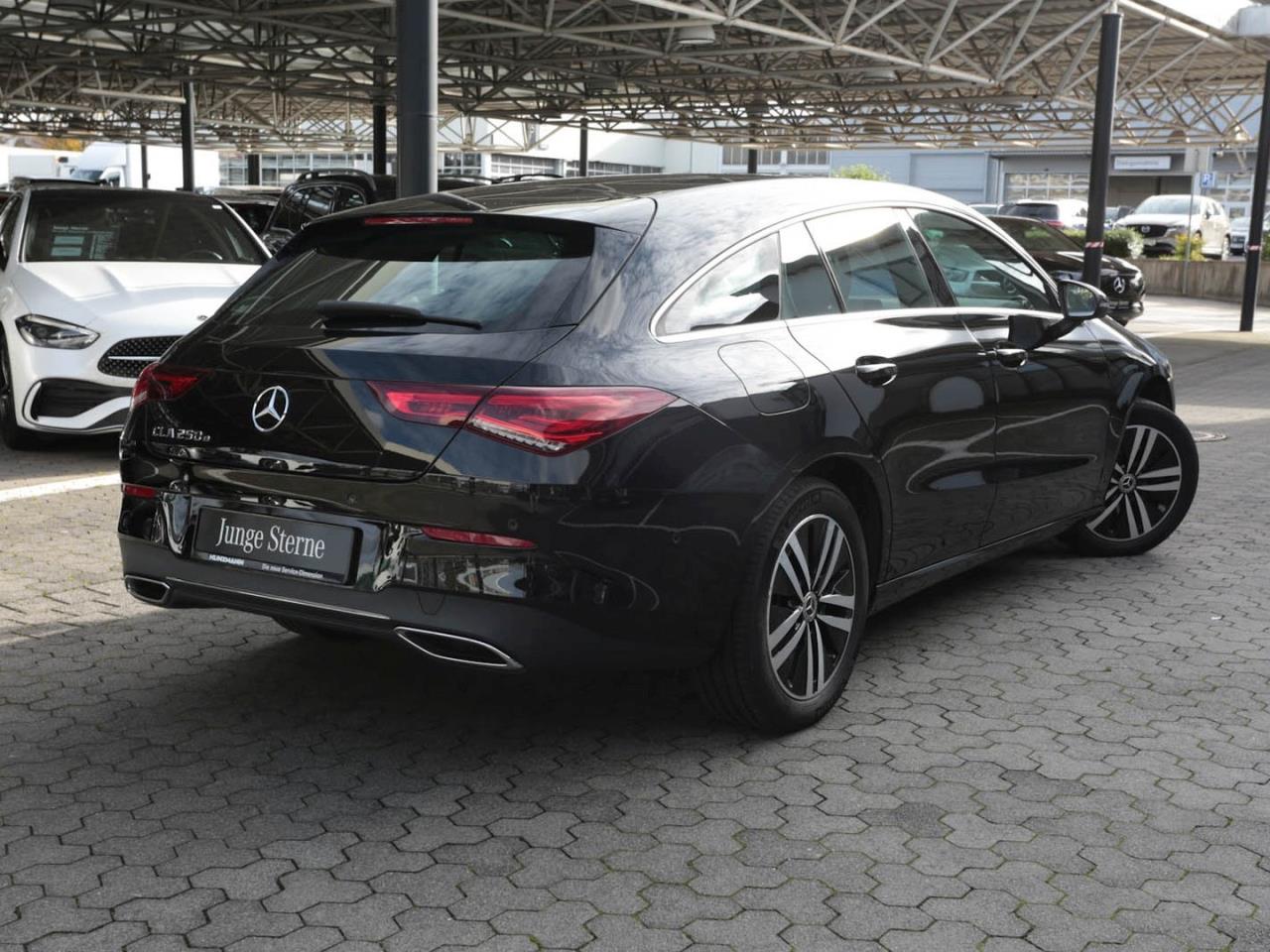 Mercedes-Benz CLA 250 e SB Progressive Panorama Kamera