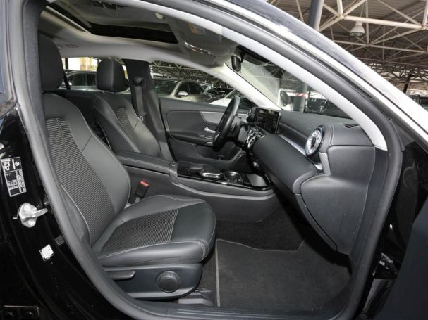 Mercedes-Benz CLA 250 e SB Progressive Panorama Kamera