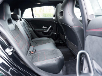 Mercedes-Benz CLA 250 e SB AMG Distronic Panorama Kamera AHK