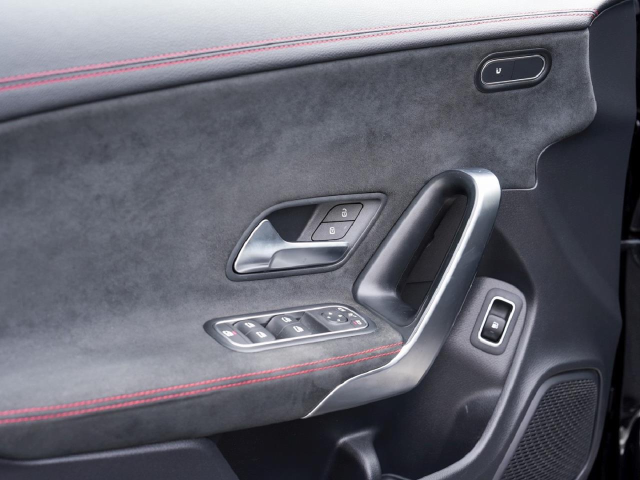 Mercedes-Benz CLA 250 e SB AMG Distronic Panorama Kamera AHK