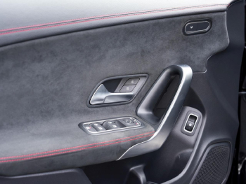 Mercedes-Benz CLA 250 e SB AMG Distronic Panorama Kamera AHK